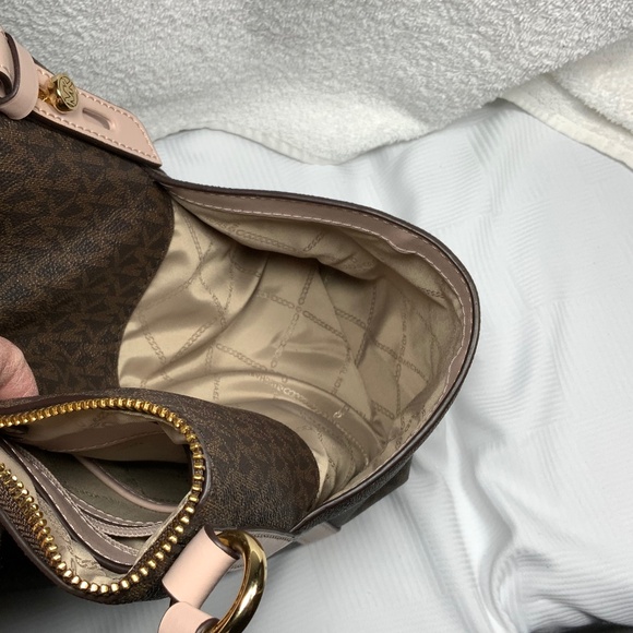 Michael Kors Sullivan Large Laptop Tote - Picture 3 of 14